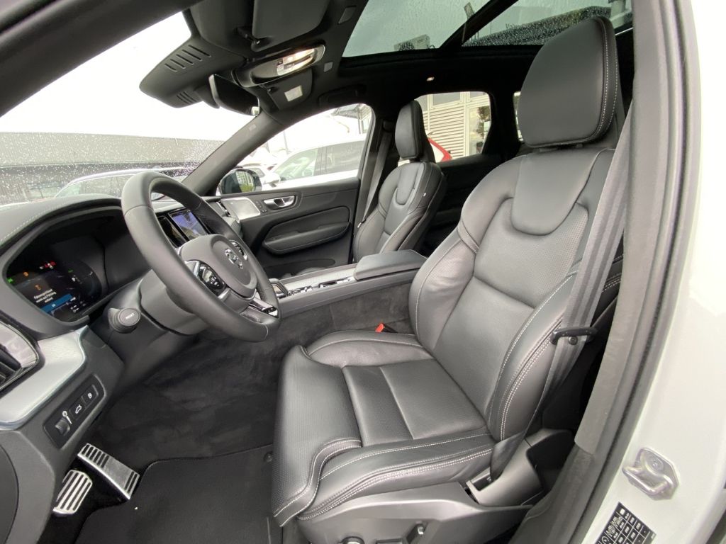 Volvo XC60 R-Design T6 AWD Recharge Plug-In Hybrid AWD