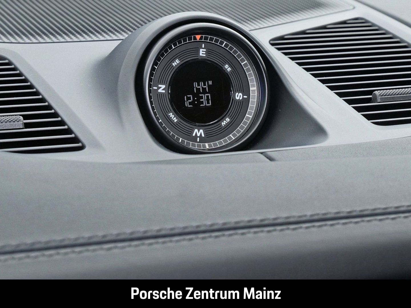 Porsche Cayenne E-Hybrid BOSE,InnoDrive,HDMatrix,Anhänge