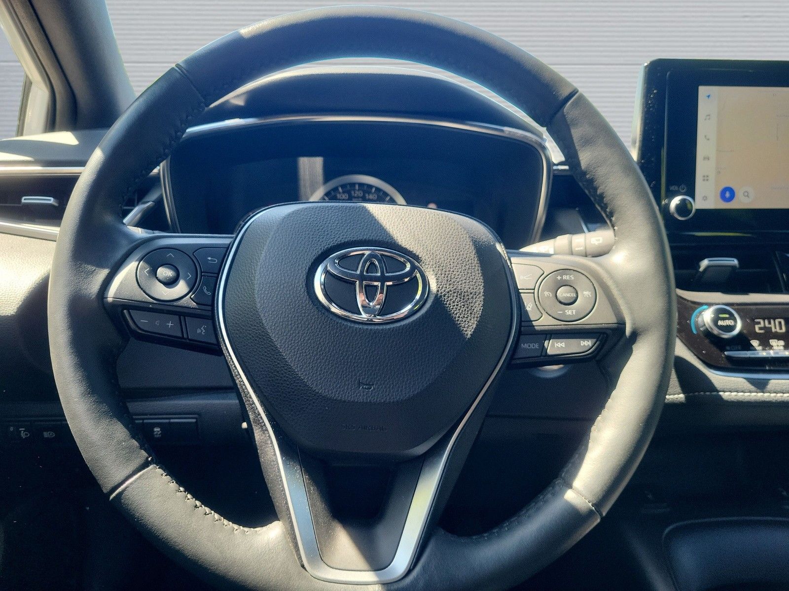 Toyota Corolla 1.8 Hybrid Business - Samsaru's Car Outlet