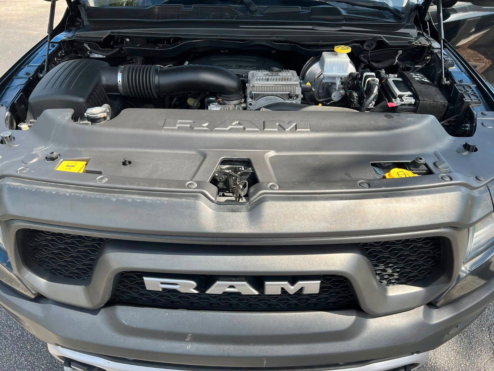 Dodge RAM Rebel 1500 4x4 CrewCab unfallfrei in Hamburg