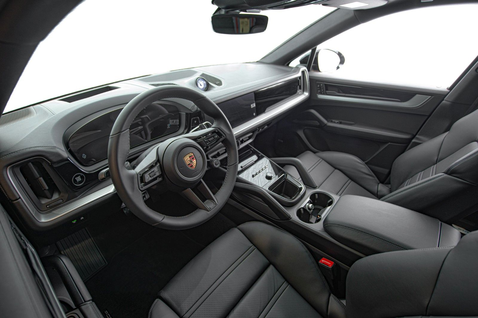 Porsche Cayenne Coupe E-Hybrid / SportDesign / VAT