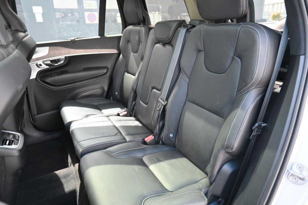 Volvo XC90 Ultimate Dark B5*PANO*B&W*LUFT*STHZ*22*