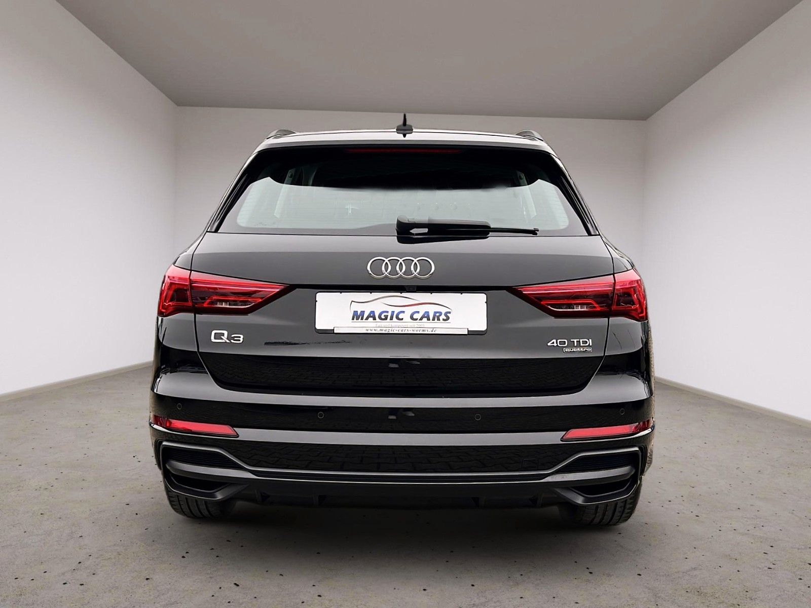 Audi Q3 40 TDI quattro S line - Samsaru's Car Outlet