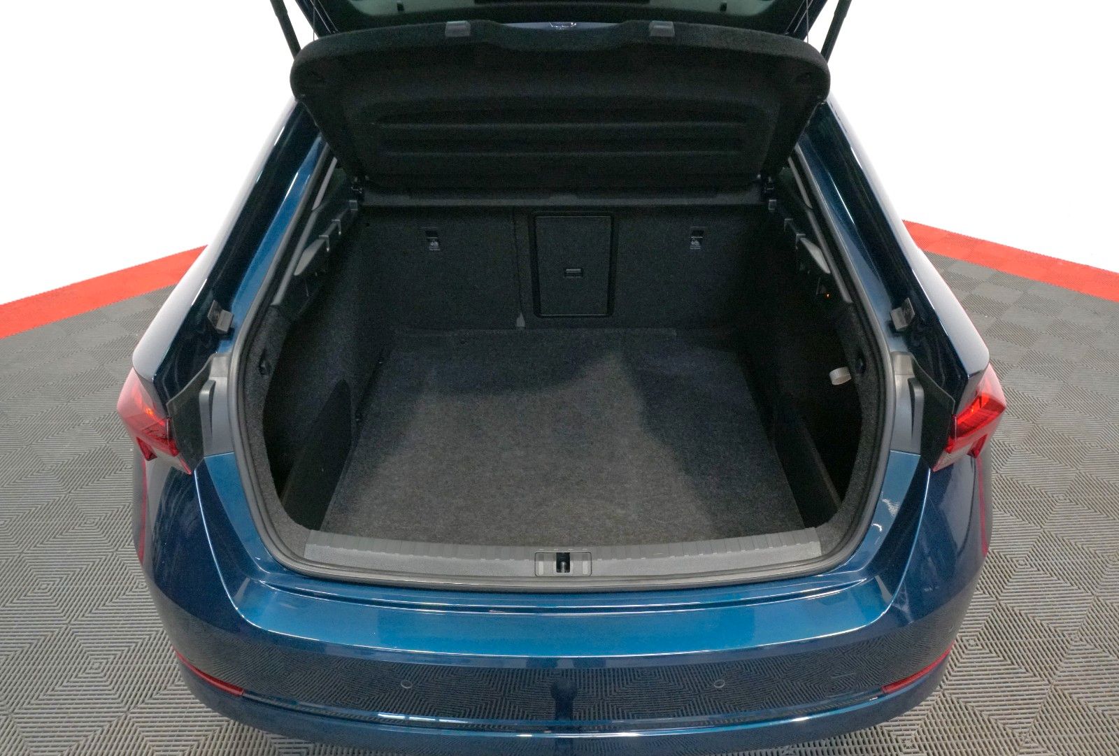 Skoda Octavia Lim. Ambition 2.0TDI*AHK*ACC*RfK*Massage