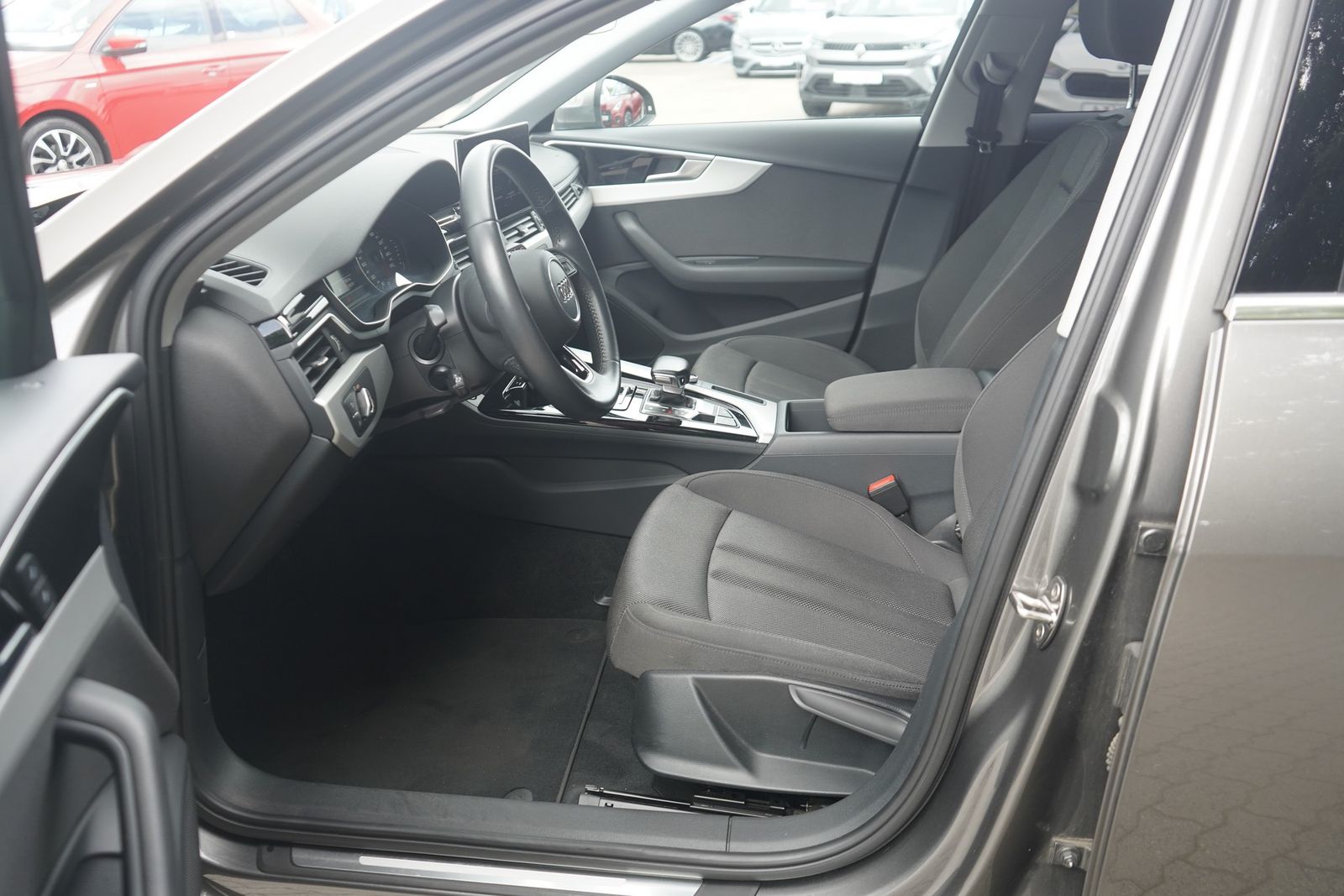 Audi A4 2.0 TDI Avant - Samsaru's Car Outlet