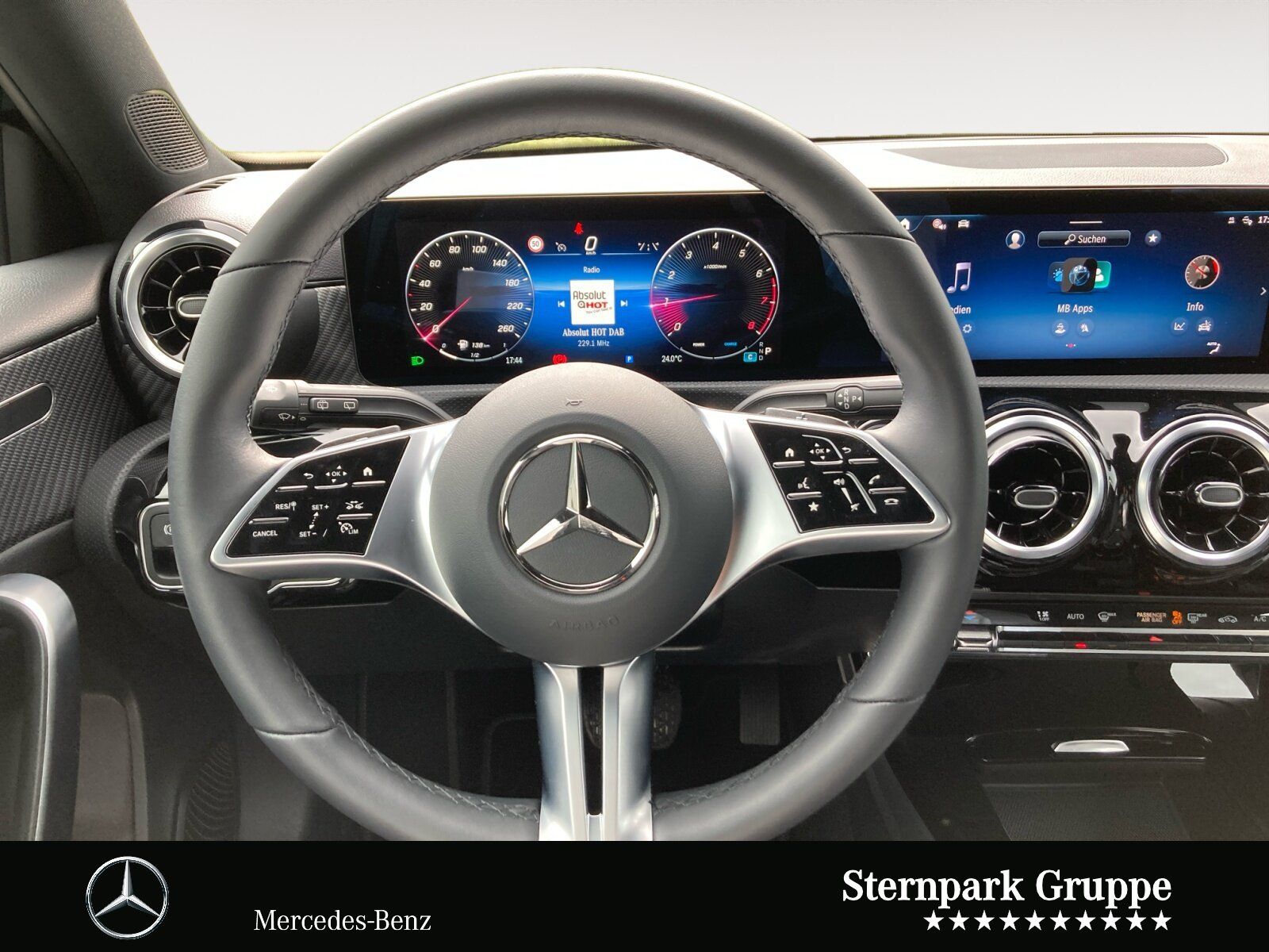 Mercedes-Benz A 180 Progressive - Samsaru's Car Outlet