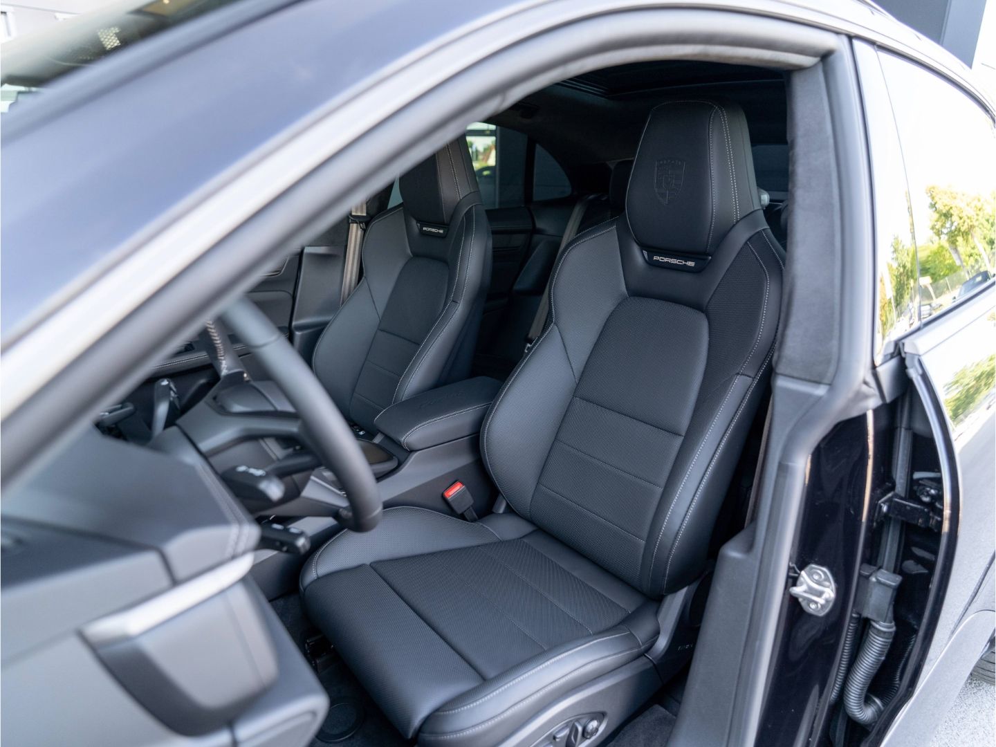 Porsche Macan Turbo Hinterachsl. Head-Up Matrix InnoDriv