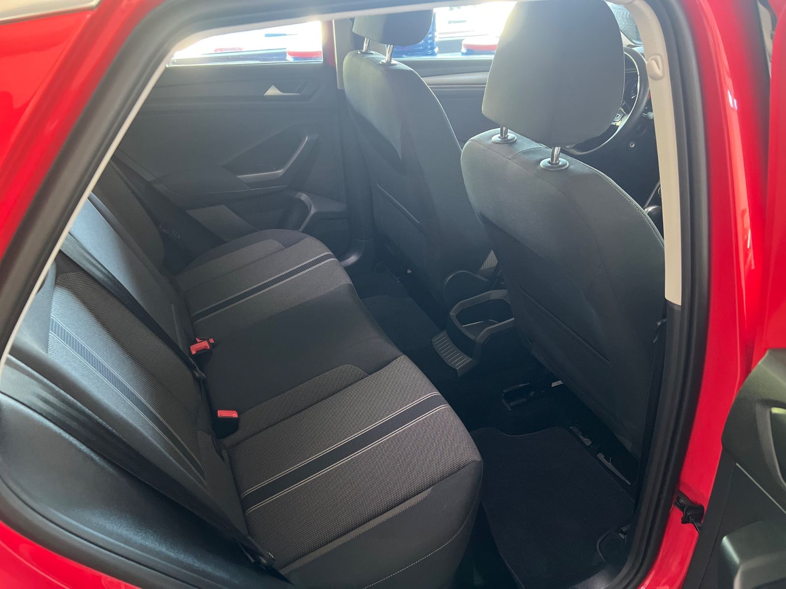 Volkswagen T-Roc 1.5 TSI Style - Samsaru's Car Outlet