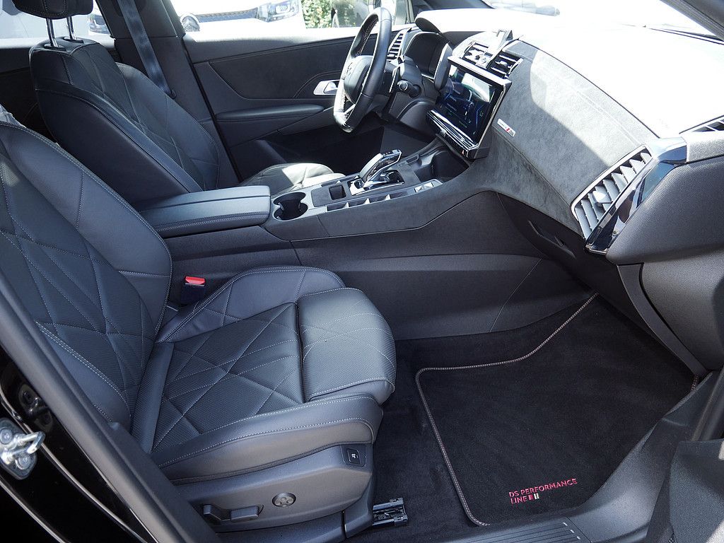 DS Automobiles DS 7 Crossback Performance Line+ E-Tense 225 LED