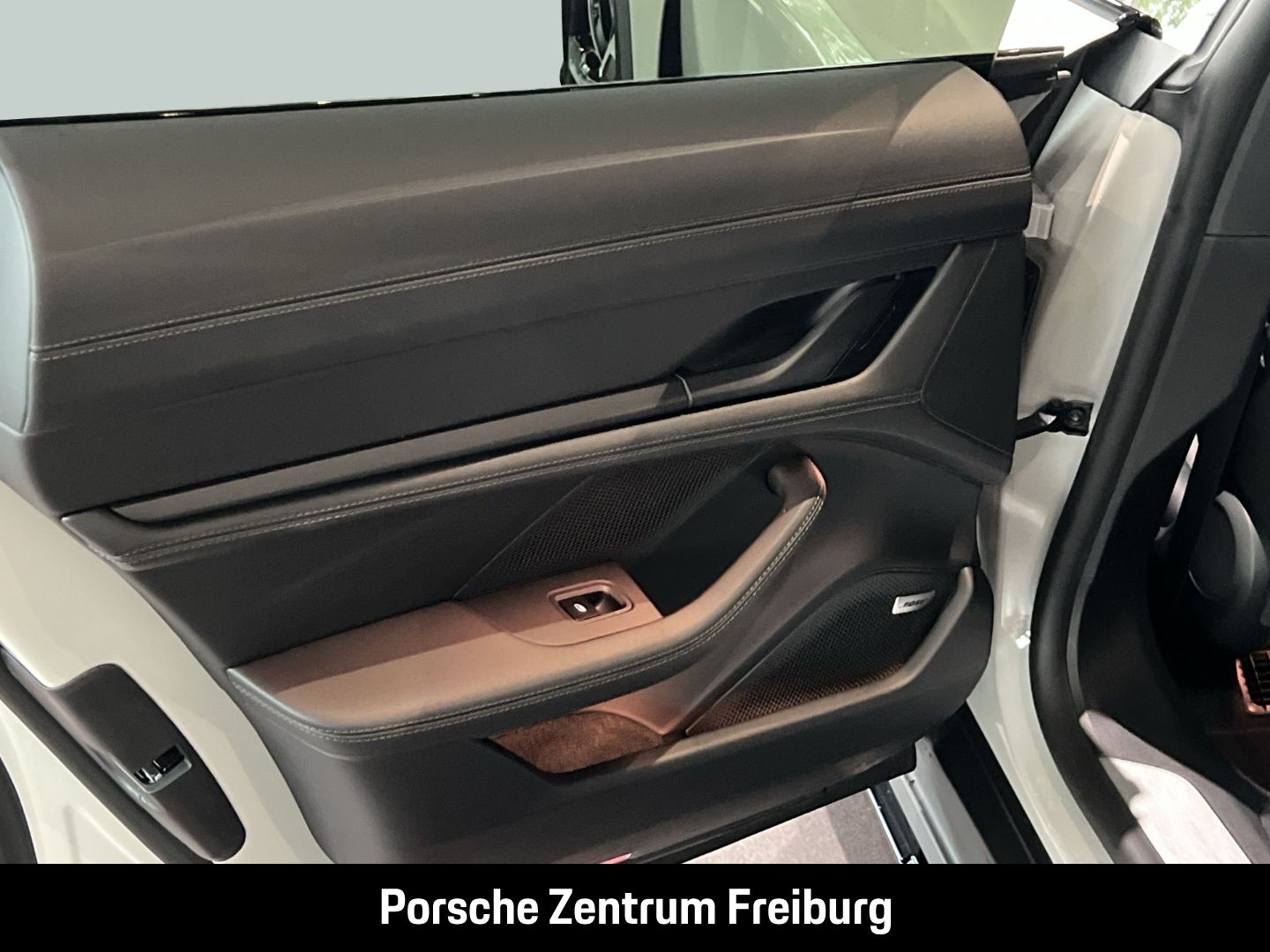 Porsche Taycan 4S Cross Turismo LED-Matrix InnoDrive