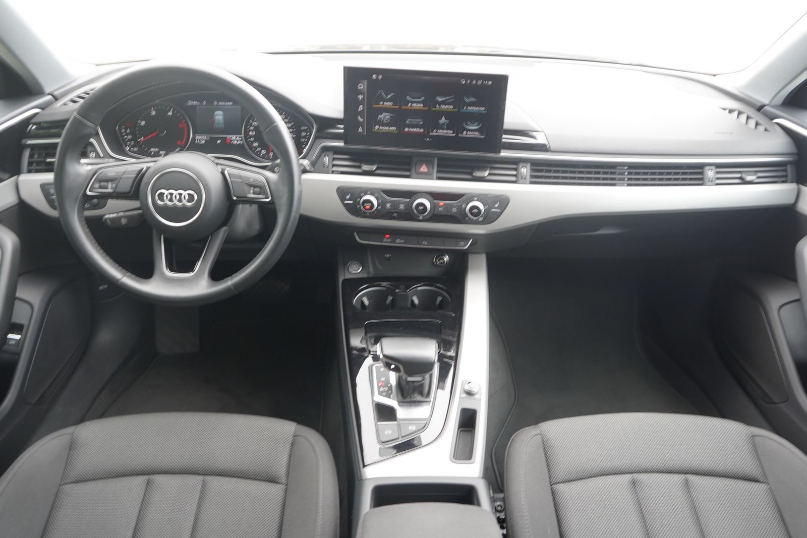 Audi A4 2.0 TDI Avant - Samsaru's Car Outlet
