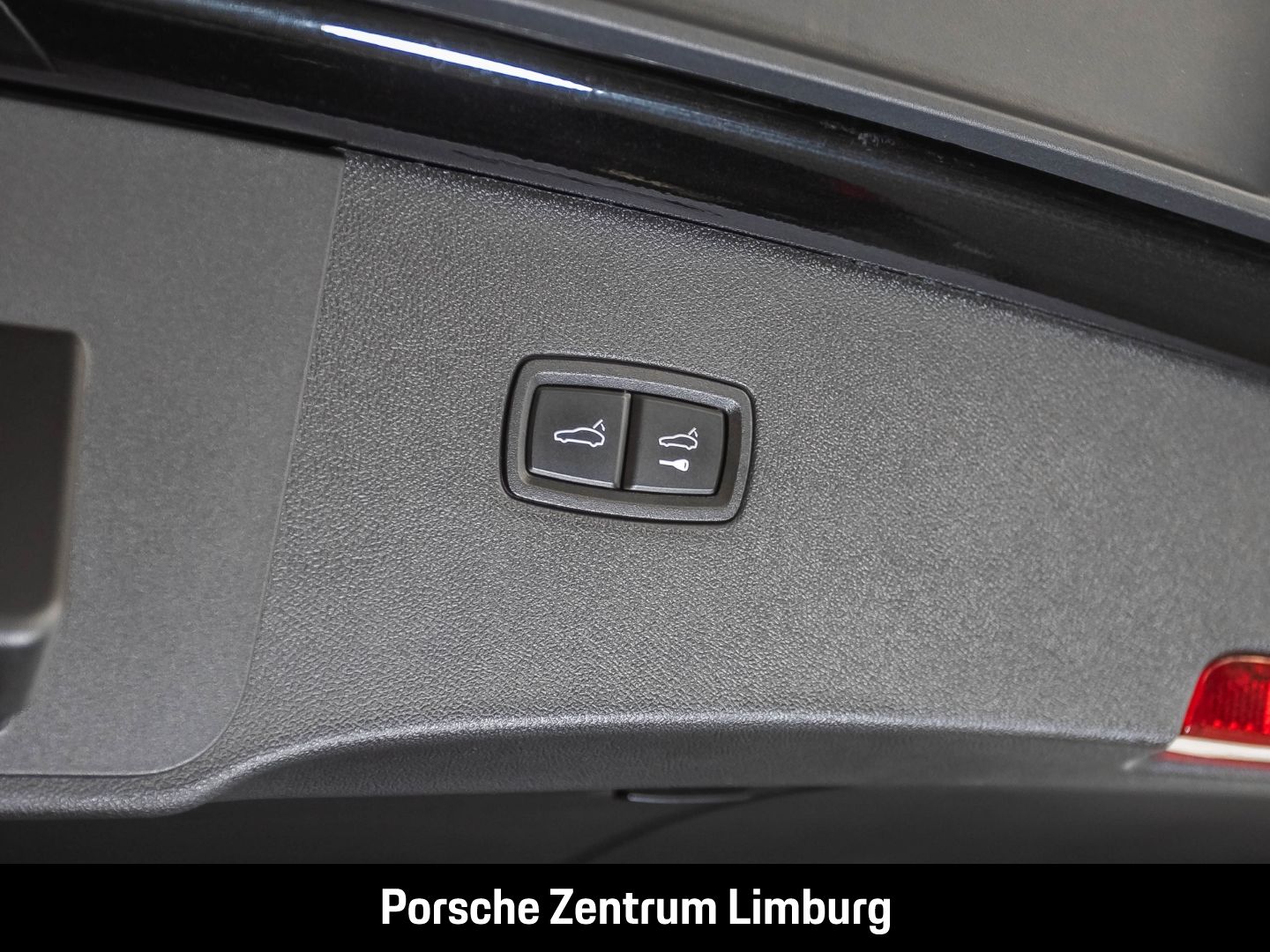 Porsche Cayenne E-Hybrid Coupe Black Edition Burmester