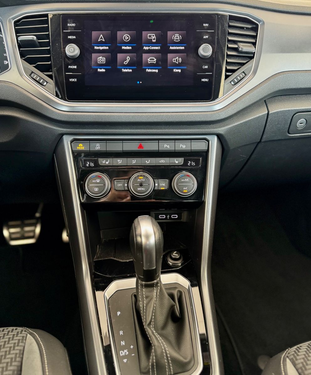 Volkswagen T-Roc R-Line - Samsaru's Car Outlet