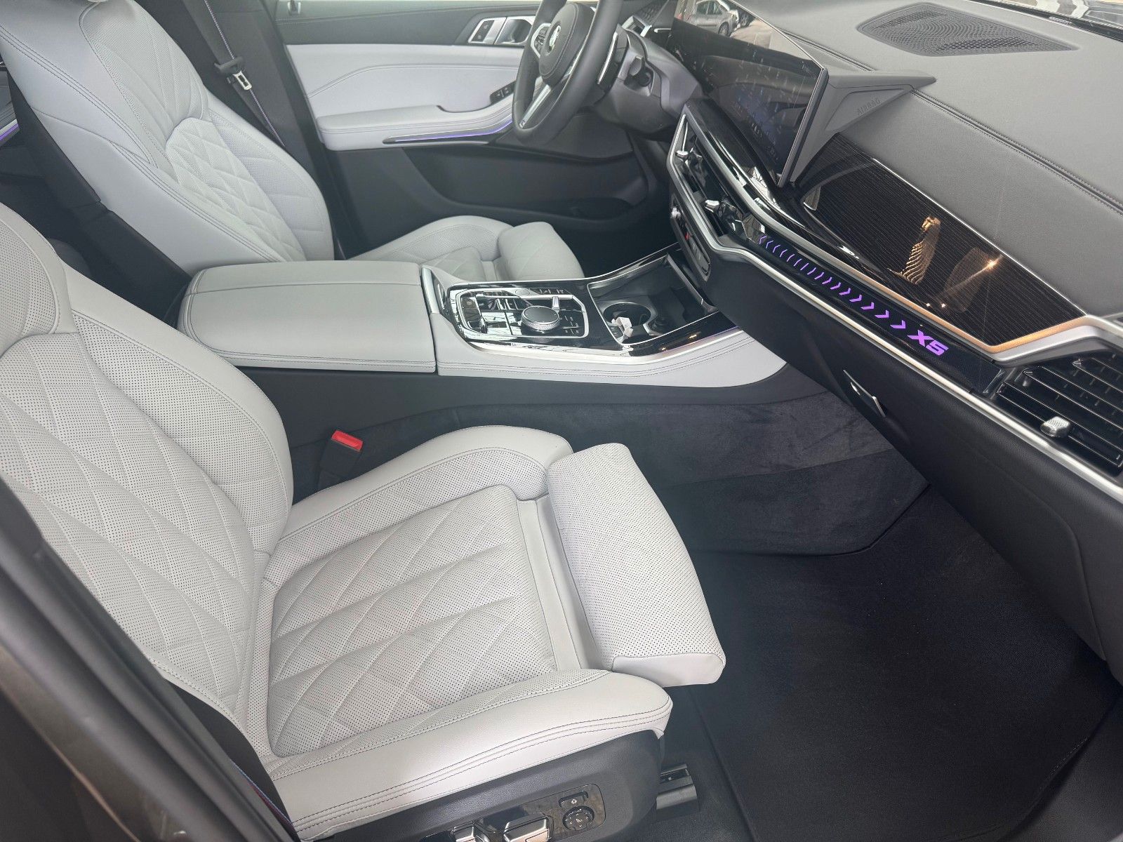 BMW X5 30d M SPORT.LUFTFEDER.SKY.SOFTCLOSE.AHK.360°