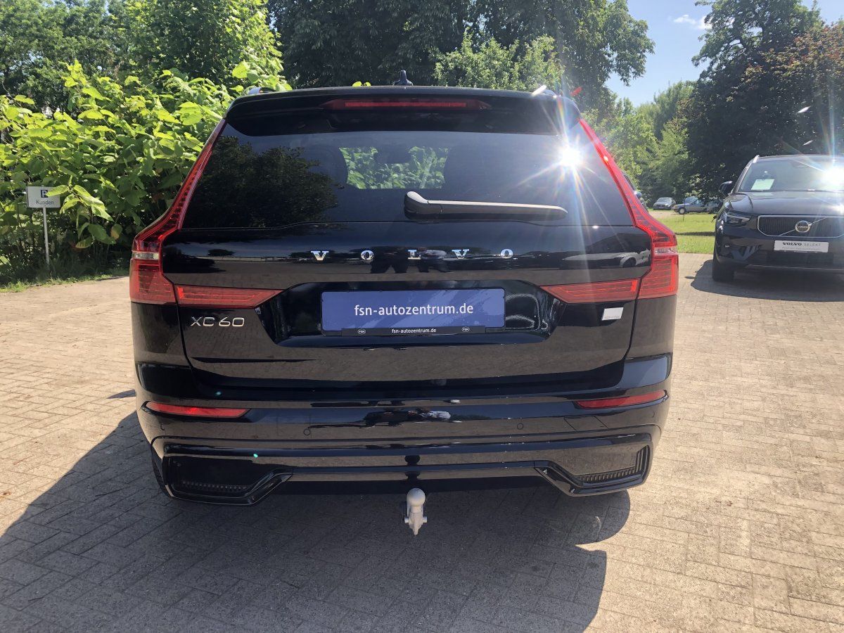 Volvo XC60 Plus Dark T8 AWD Anhängerzug