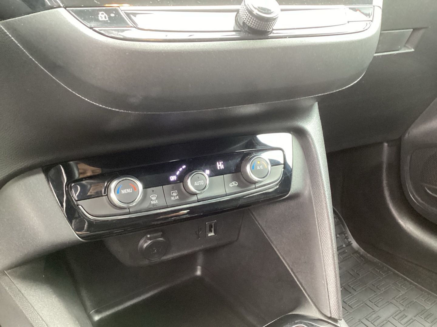 Opel Corsa-e Corsa e Edition - Samsaru's Car Outlet