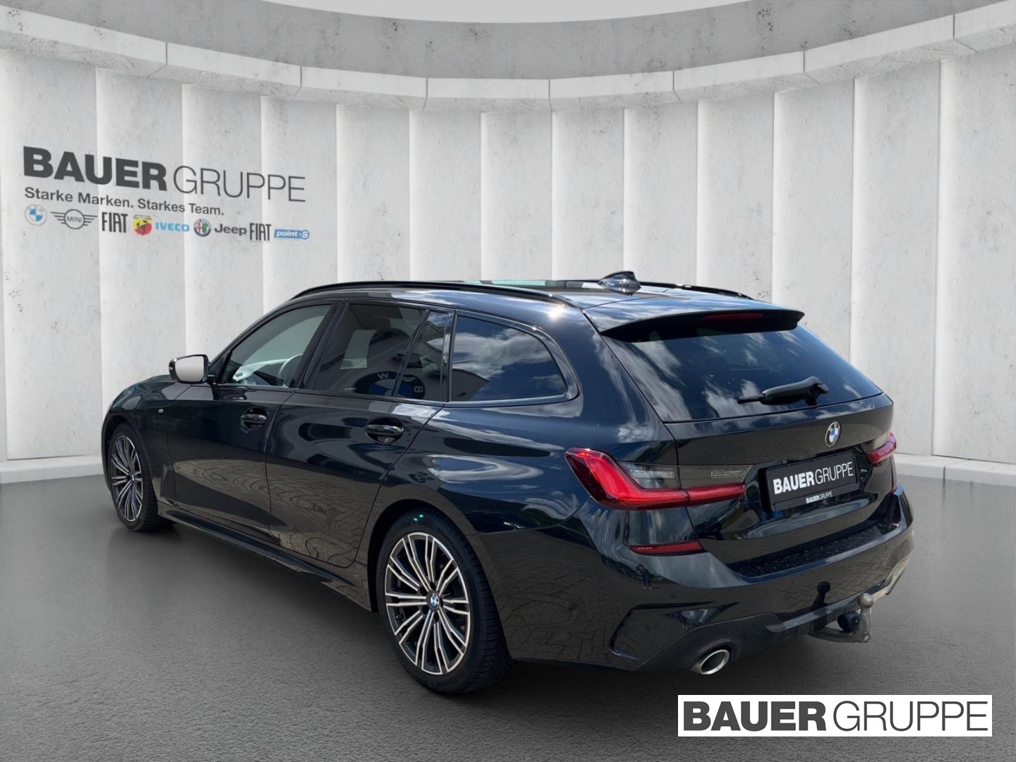 BMW 320 d xDrive M Sport Touring - Samsaru's Car Outlet
