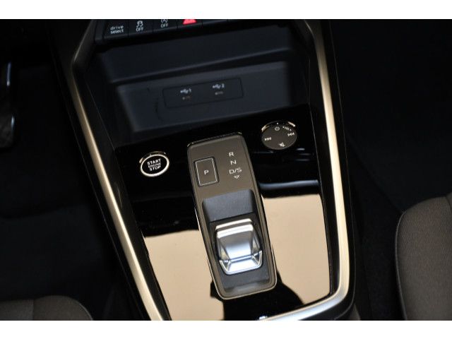 Audi A3 Sportback 30 TFSI S-tronic advanced - Samsaru's Car Outlet