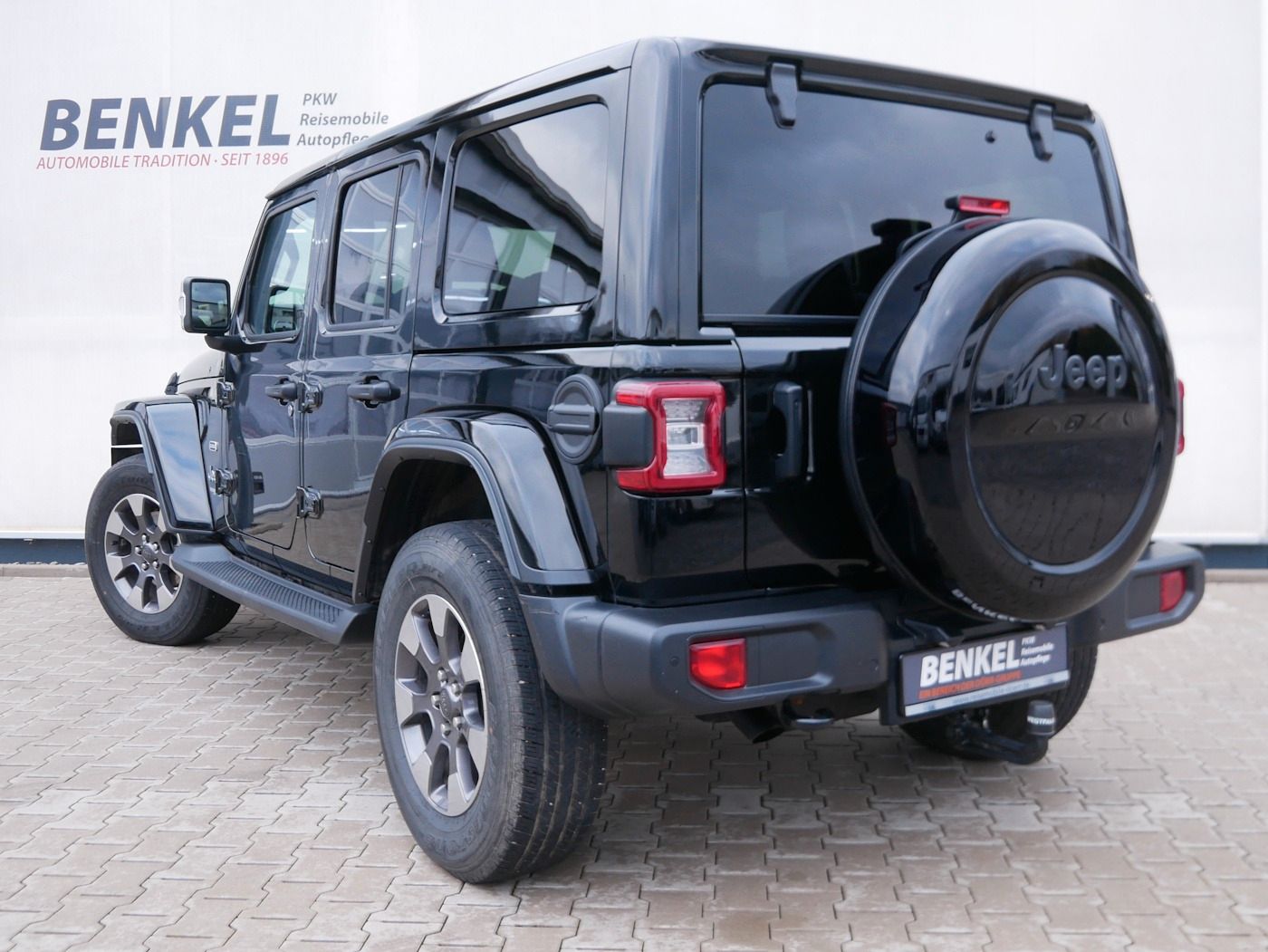 Jeep Wrangler Unlimited 2.2 Overland 1.Hand AHK LED
