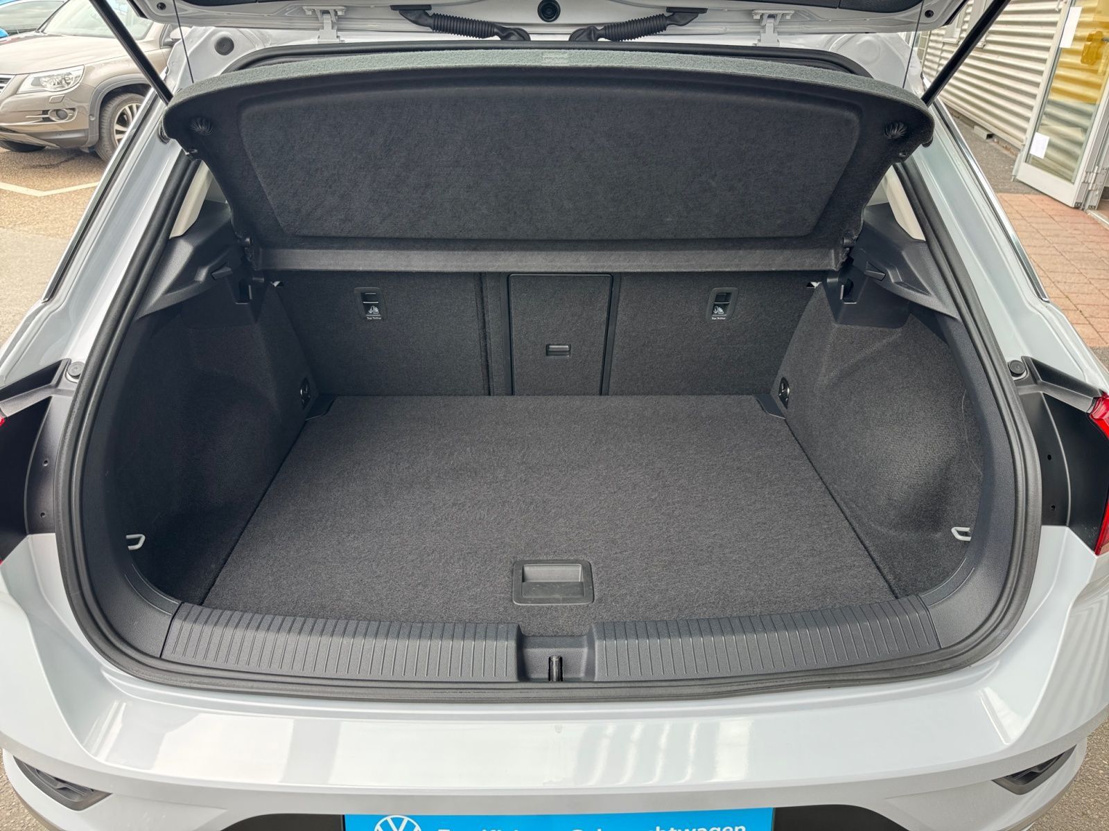 Volkswagen T-Roc Style 2.0TDI 4Motion - Samsaru's Car Outlet