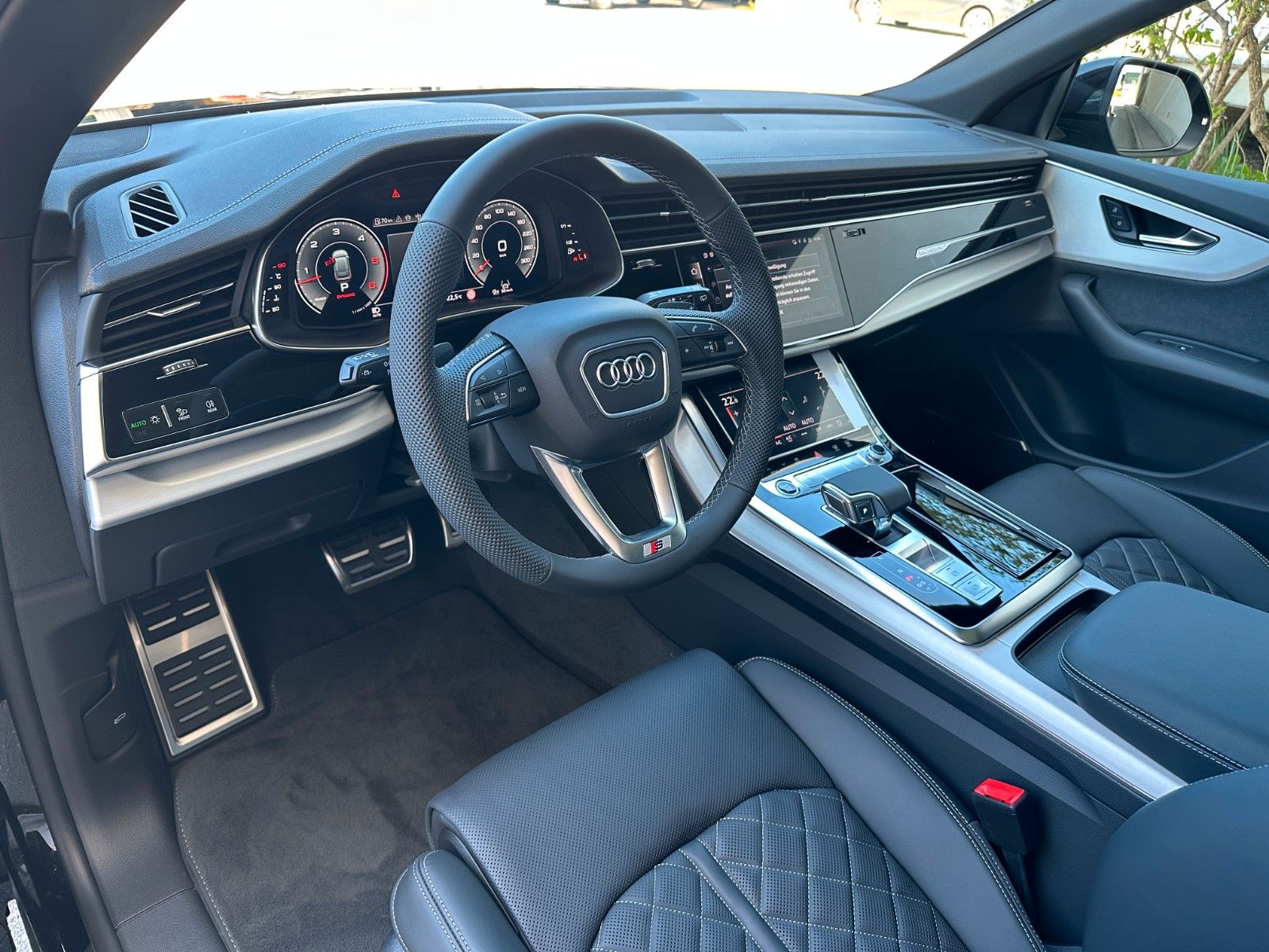 Audi Q8 50 TDI quattro - Samsaru's Car Outlet