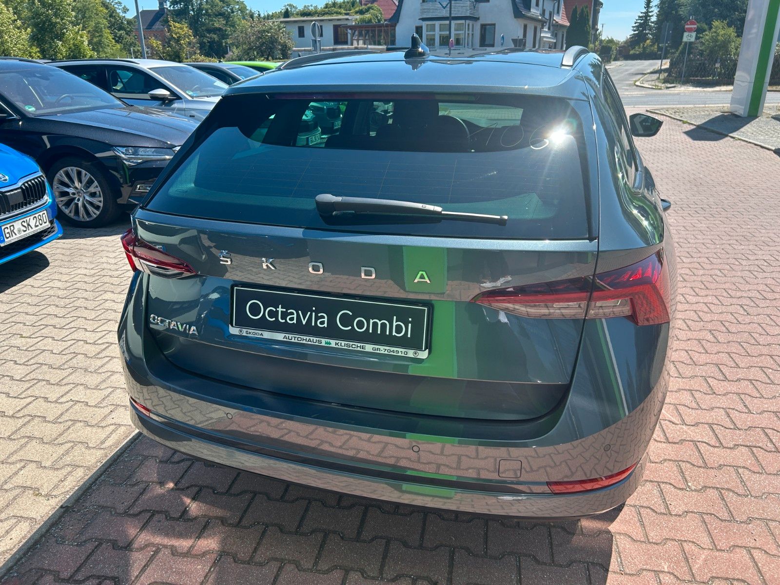 Skoda OCTAVIA Combi 1.5 TSI - Samsaru's Car Outlet