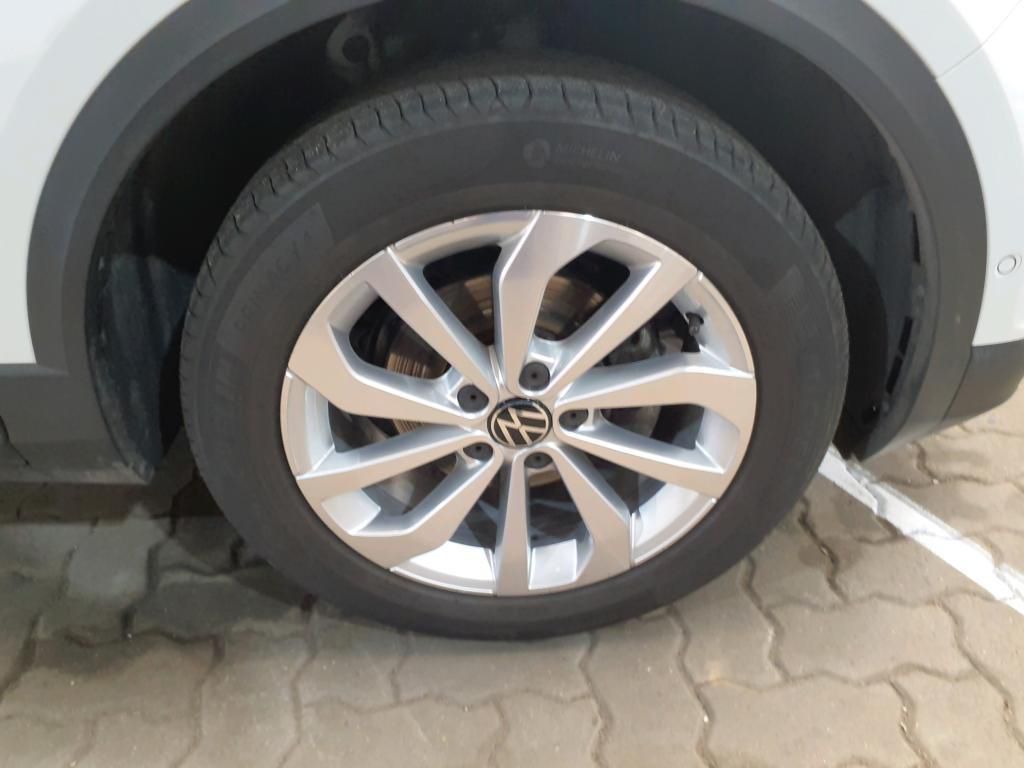 Volkswagen T-Roc Style 1.5 TSI DSG - Samsaru's Car Outlet