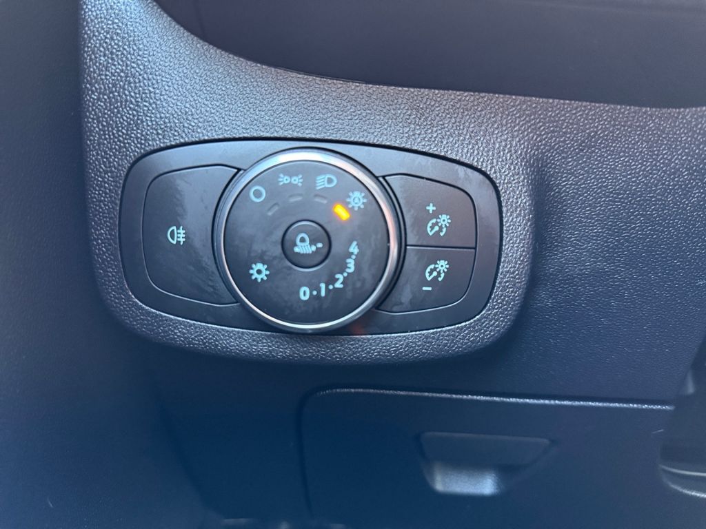 Ford Fiesta 1.0 EcoBoost Hybrid S&S Aut. - Samsaru's Car Outlet