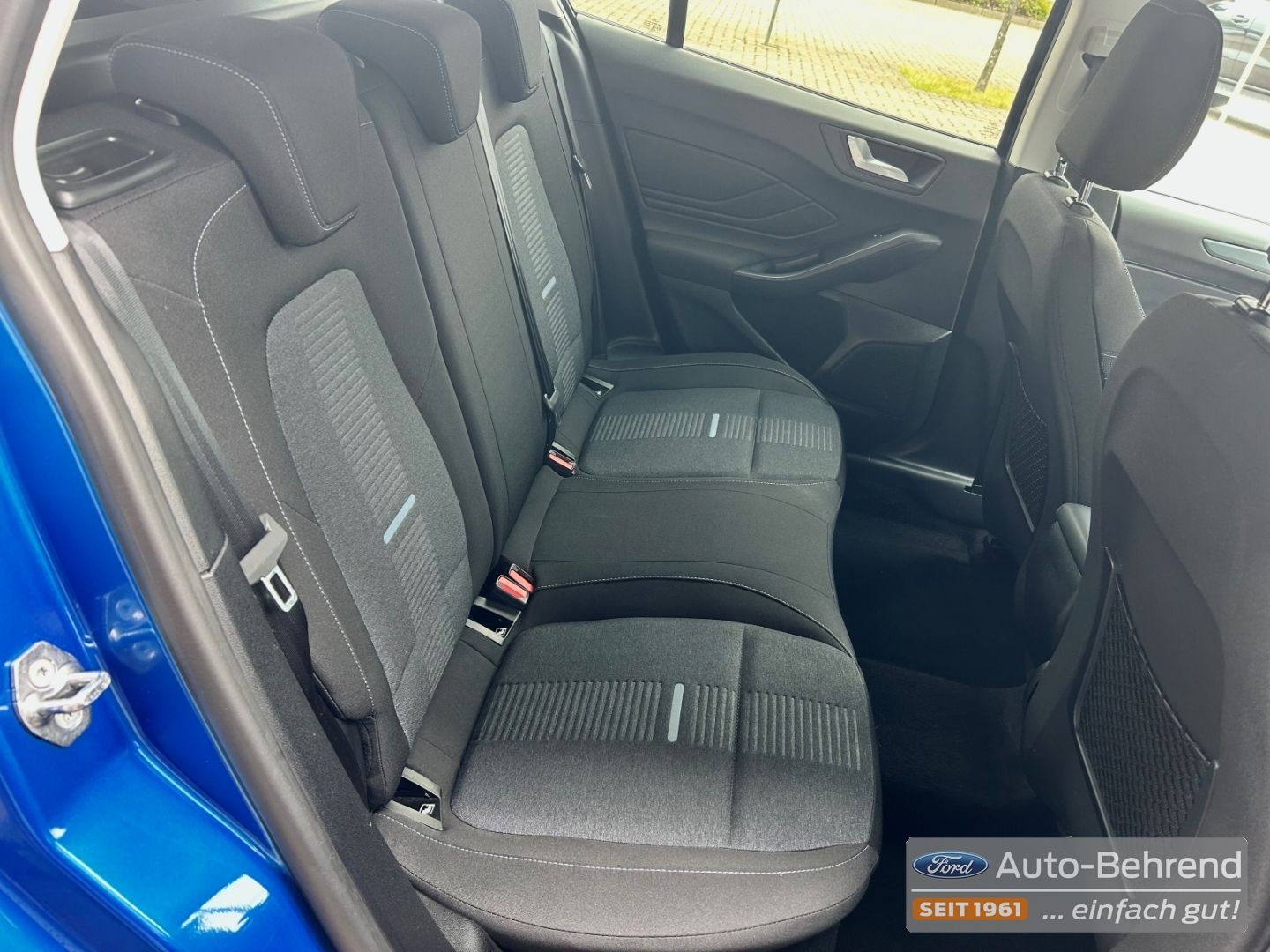 Ford Focus Turnier Active Automatik Ganzjahresreifen