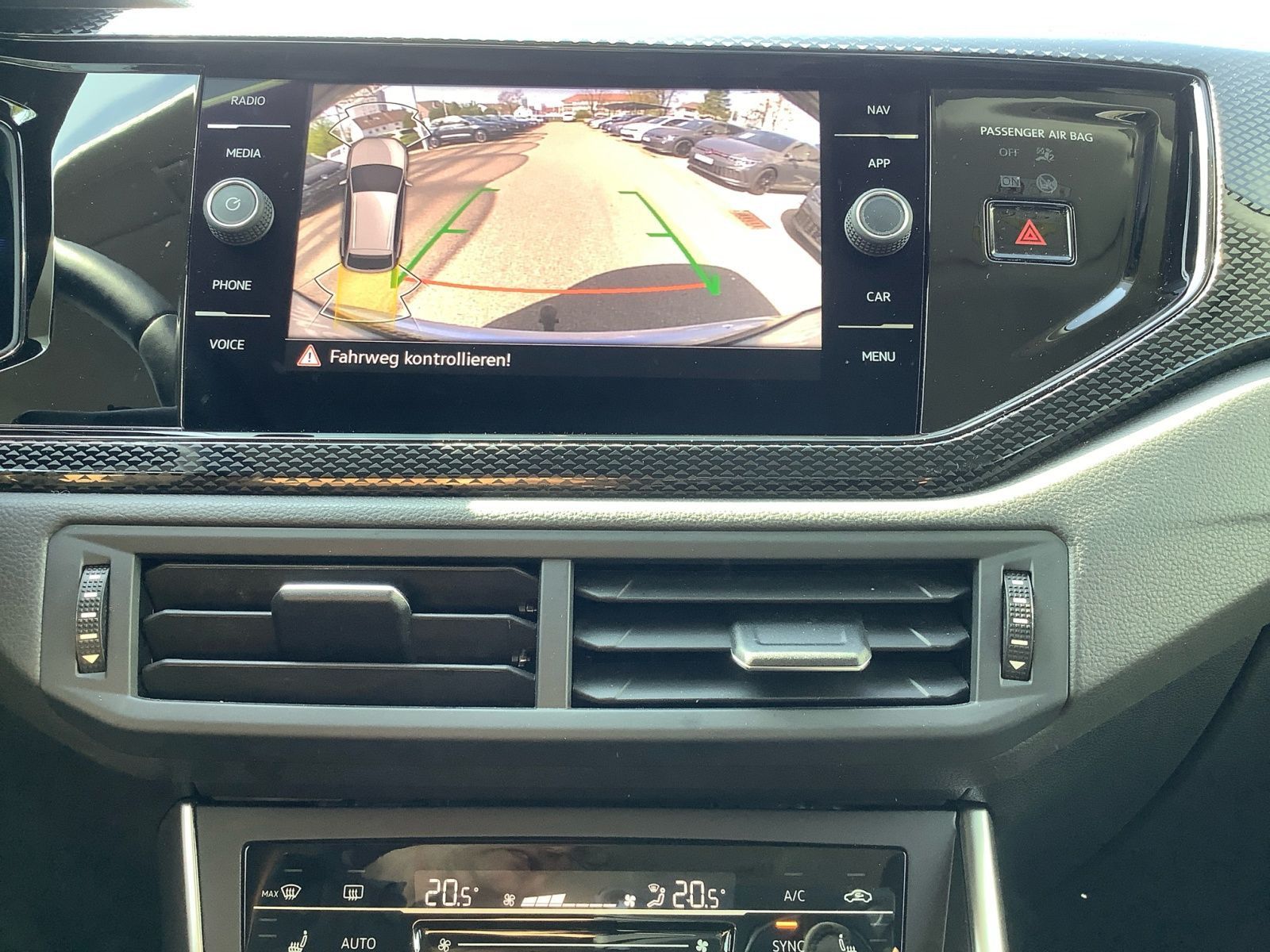 Volkswagen Taigo 1.0 TSI Life - Samsaru's Car Outlet