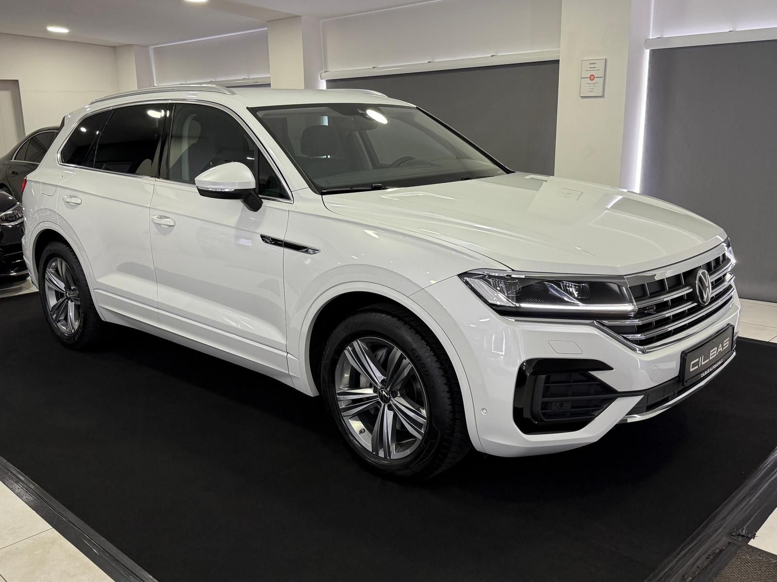 Volkswagen Touareg Elegance 4Motion - Samsaru's Car Outlet