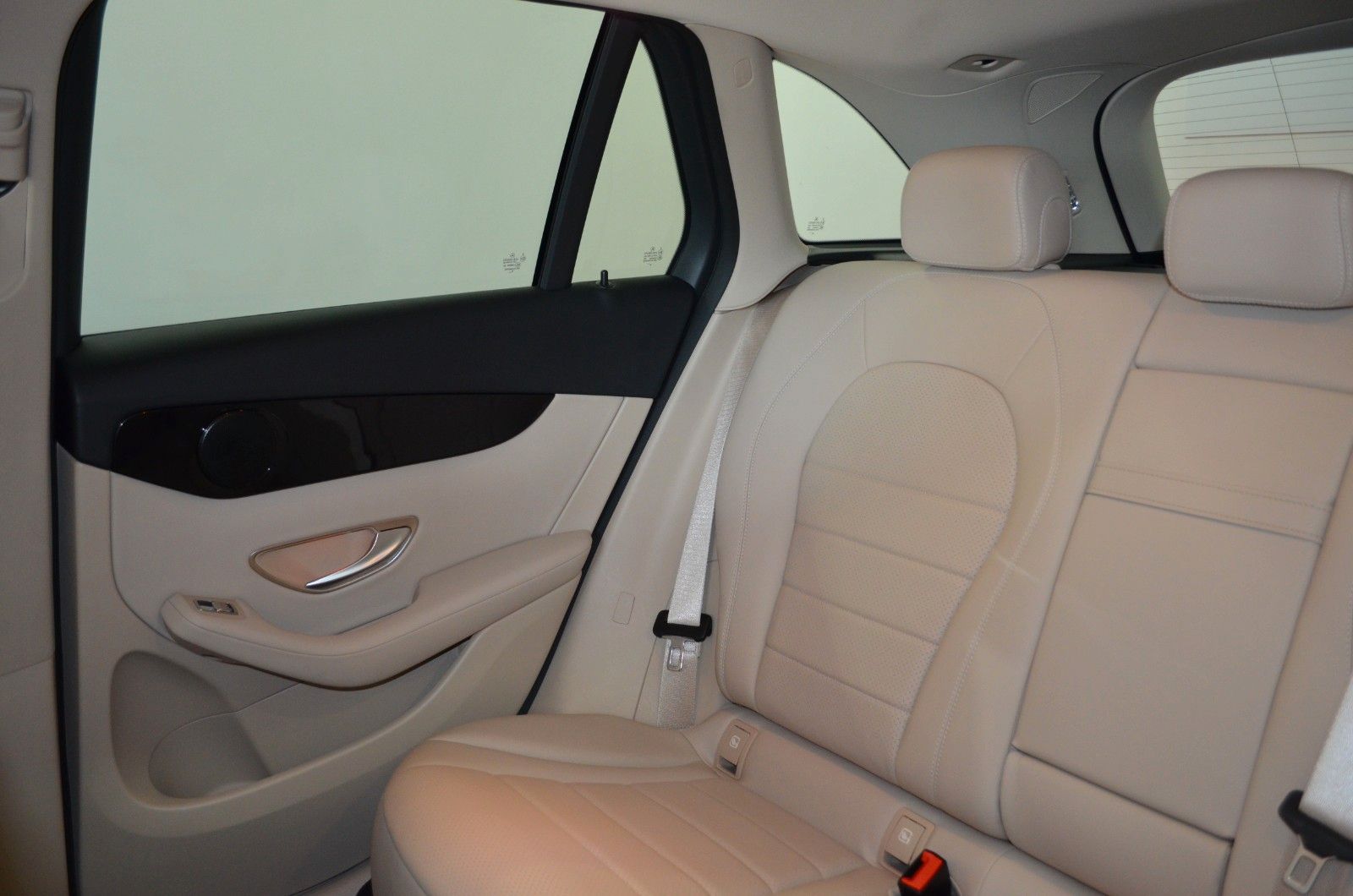 Mercedes-Benz GLC 300 DE 4M"AIRMATIC"DISTR+"AHK"MASSAGE"MBEAM"