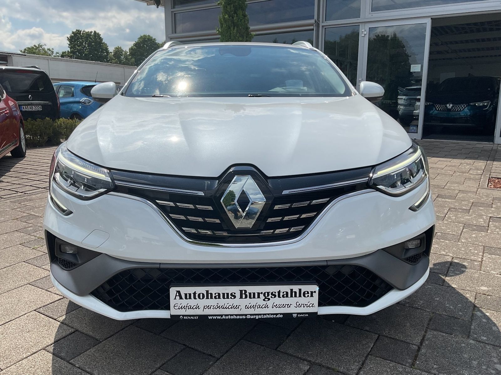 Renault Megane Grandtour E-Tech R.S. Line PLUG-IN - Samsaru's Car Outlet