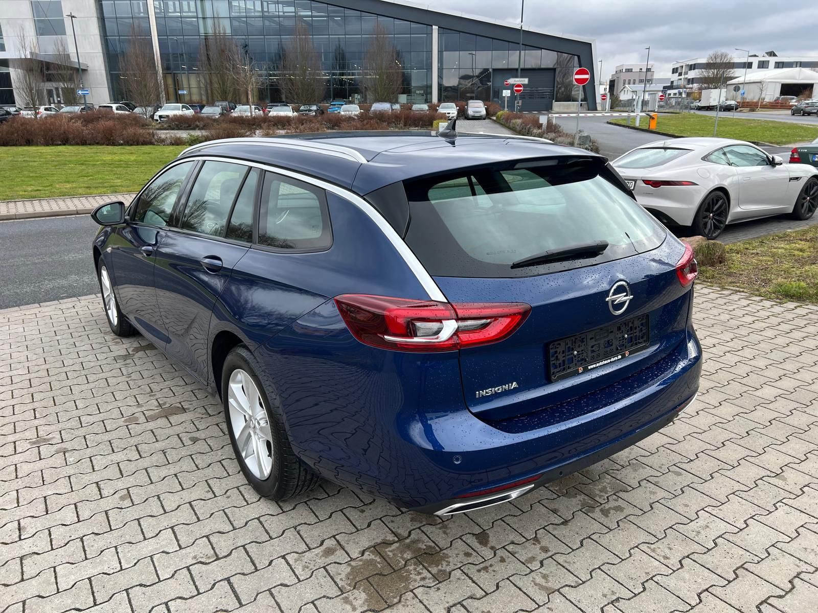 Opel Insignia 2.0 D Elegance Aut. - Samsaru's Car Outlet