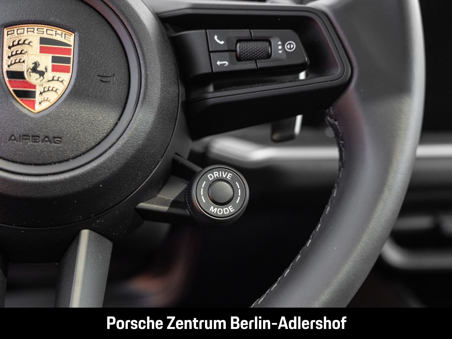 Porsche Cayenne E-Hybrid Coupe Luftfederung Panoramadach