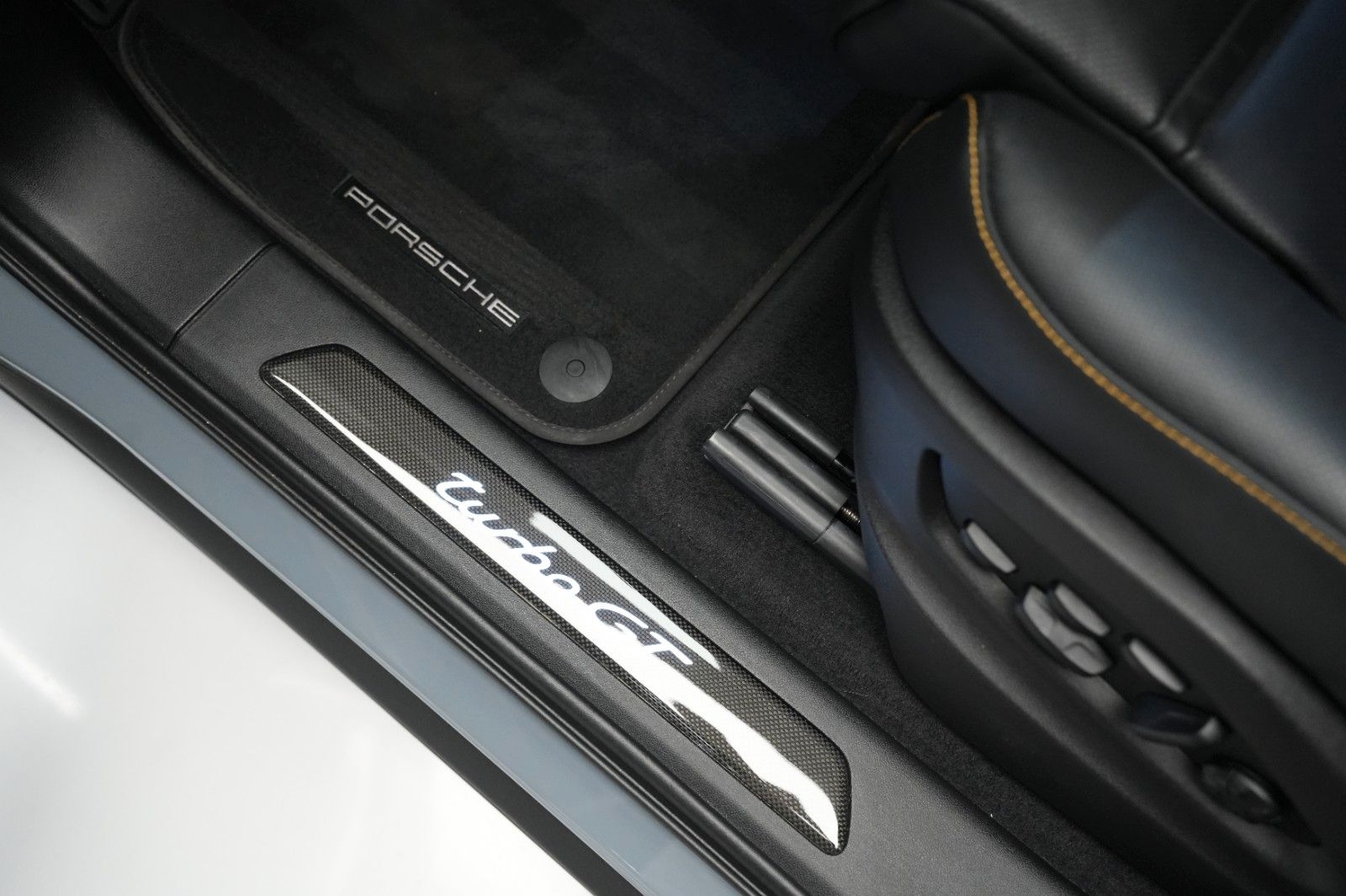 Porsche Cayenne Coupe Turbo GT