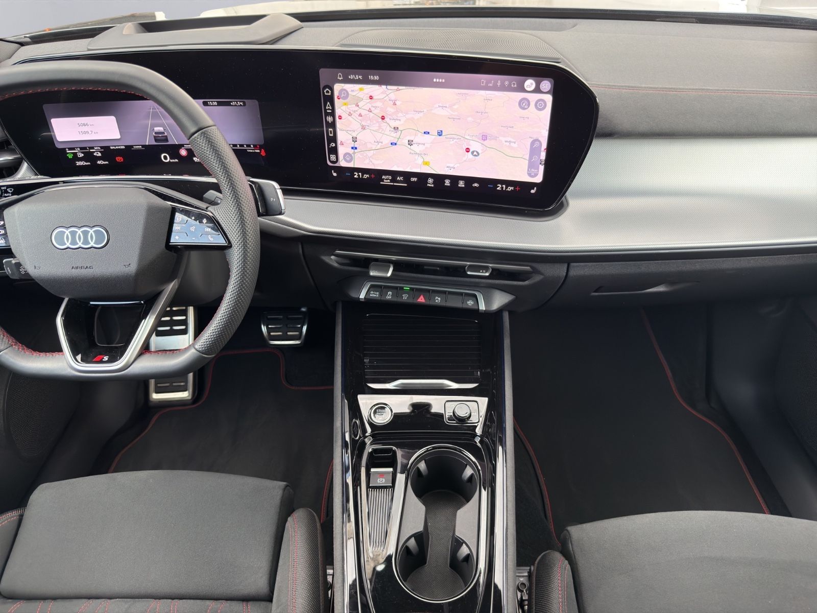 Audi Q3 e-hybrid S line TECH PRO+PANO+MATRIX+SONOS