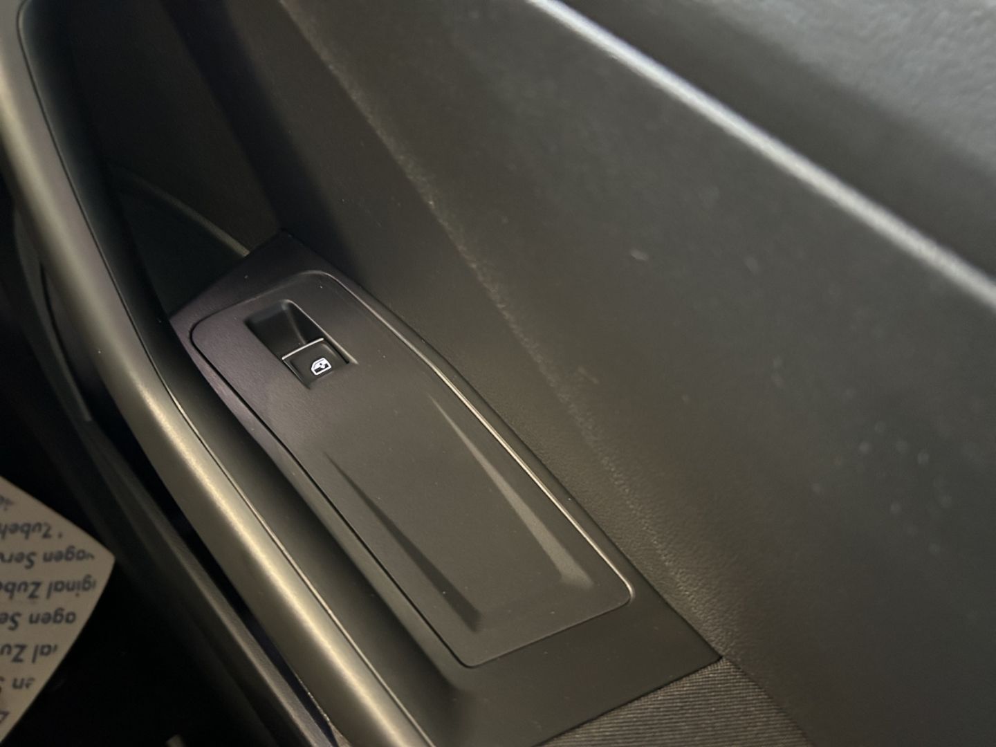 Volkswagen T-Roc Style 1.5 TSI DSG - Samsaru's Car Outlet