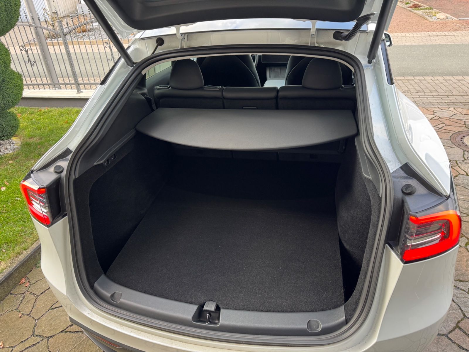 Tesla Model Y Performance Dual AWD Autopilot MwSt. 21"
