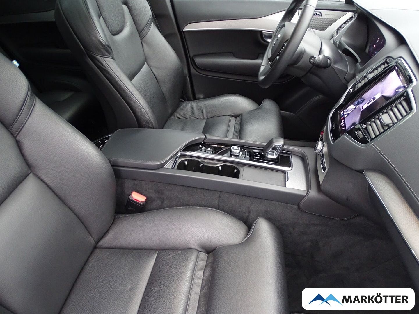 Volvo XC90 Plus Dark Recharge Plug-In Hybrid AWD 7-Sit