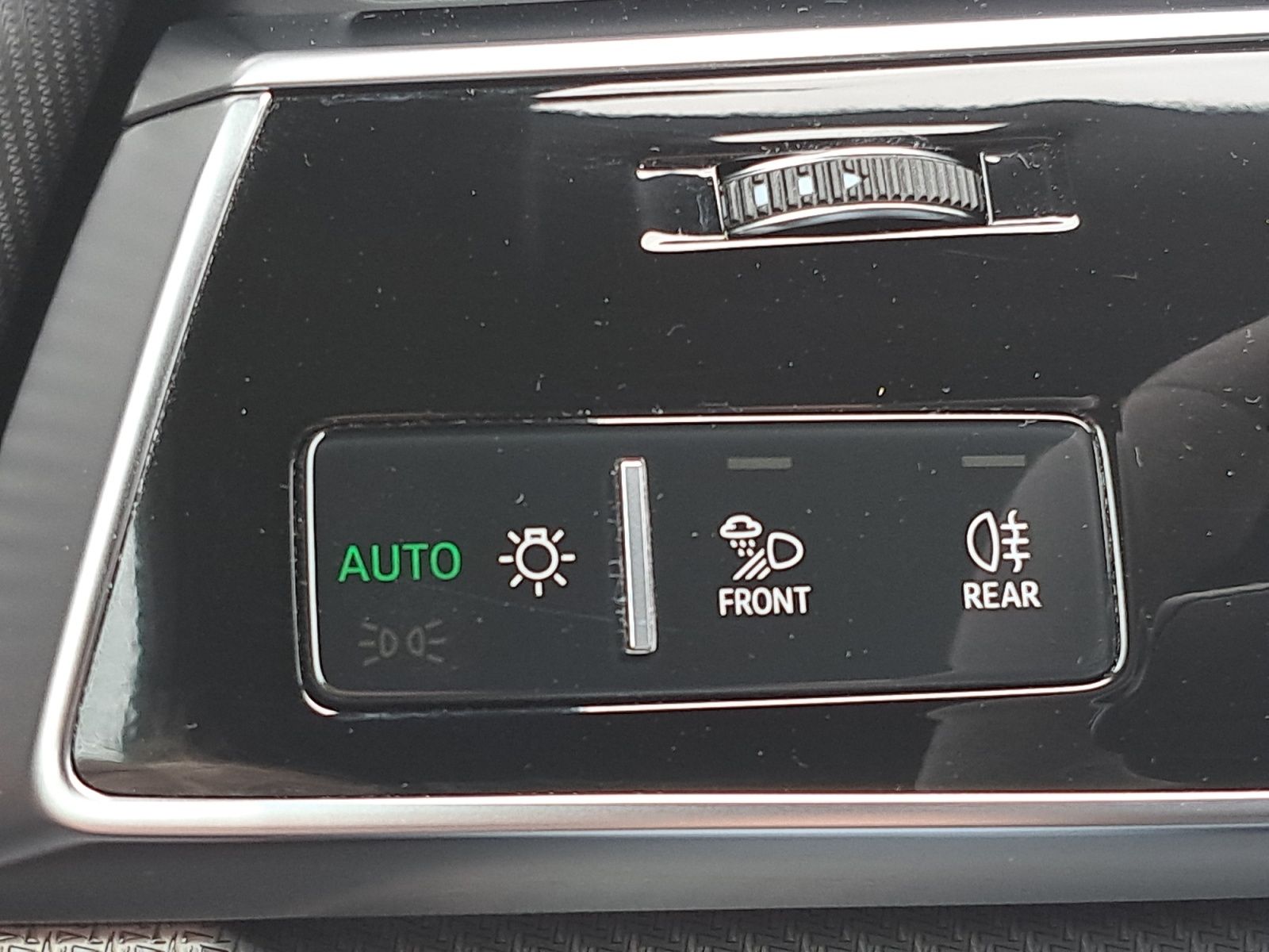Audi RS Q8 quattro tiptr. 23" MATRIX B&O 4xKAM NAV AP