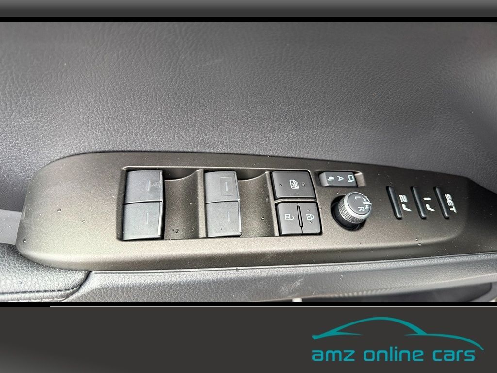 Toyota Camry 2.5 Hybrid Executive Navi*Kamera*LED