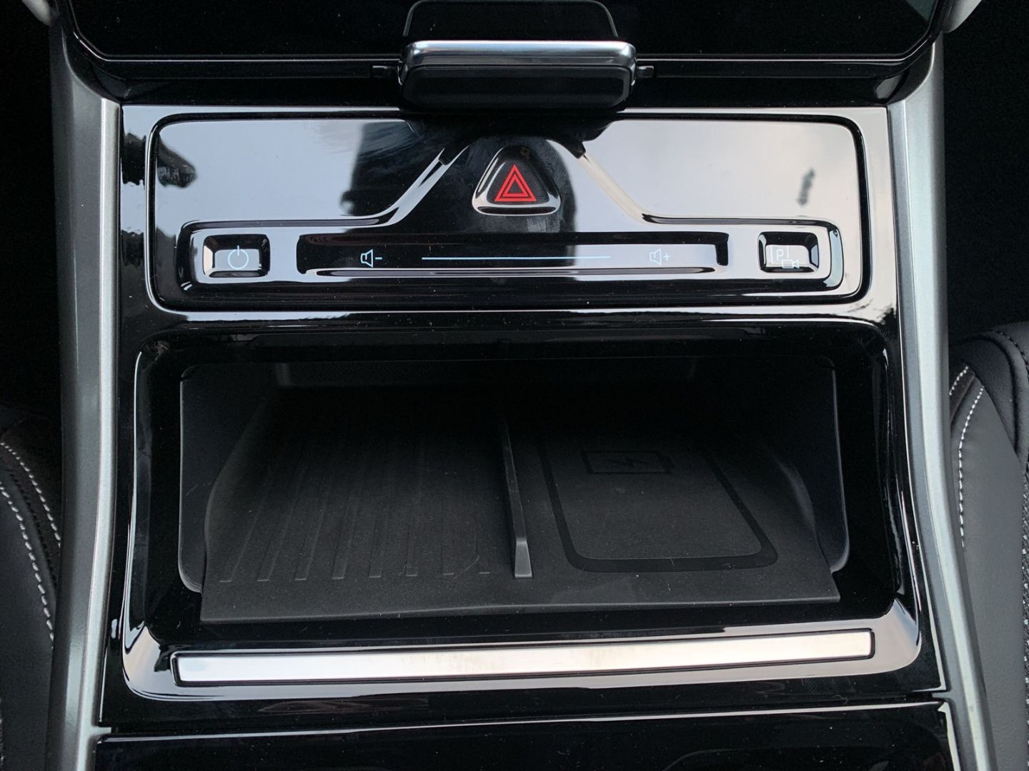 Ford Explorer RWD Extended Range HUD AHK-el. klappb.