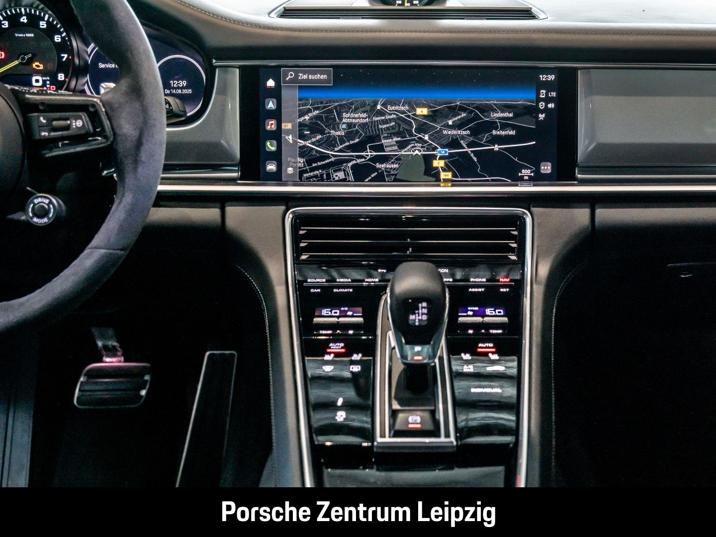 Porsche Panamera E-Hybrid Sport Turismo Platinum Edition