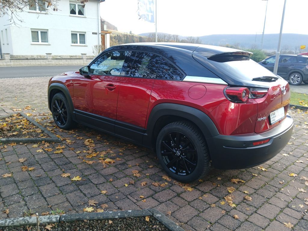 Mazda MX-30 e-SKYACTIV R-EV MAKOTO