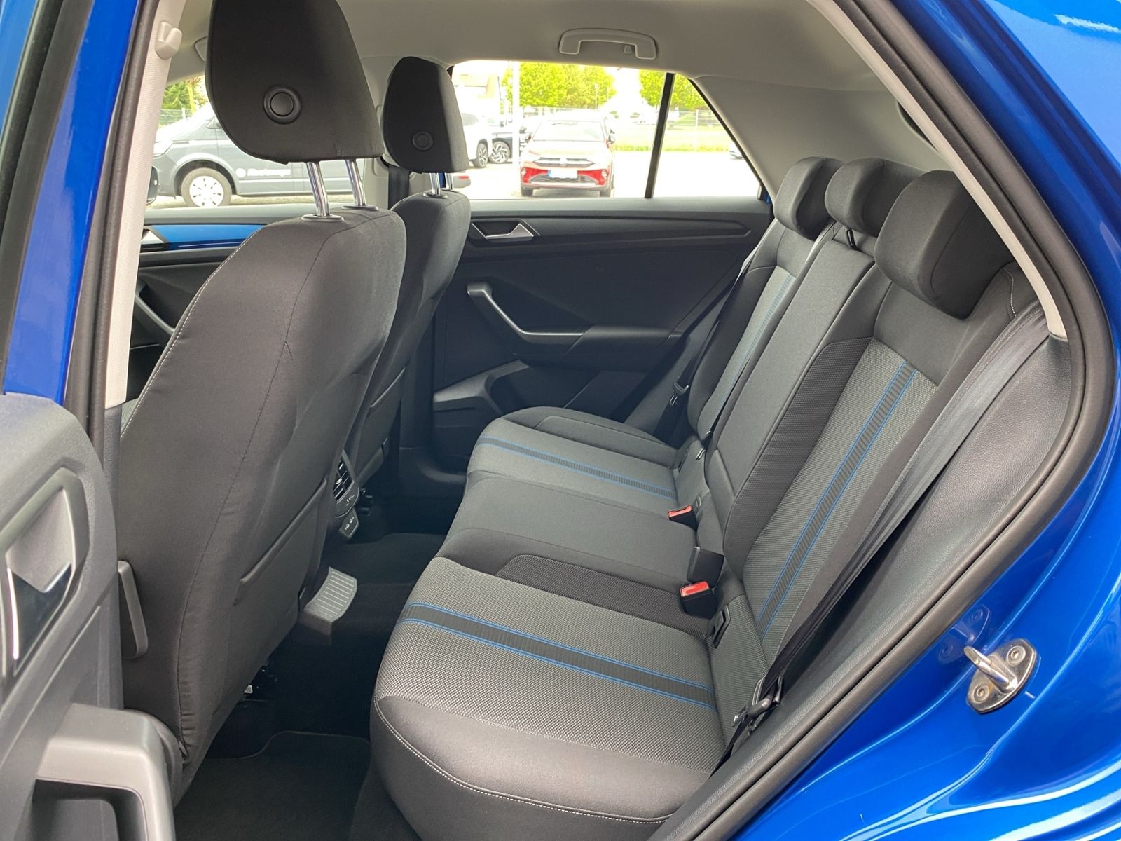 Volkswagen T-Roc 2.0 TDI Style - Samsaru's Car Outlet