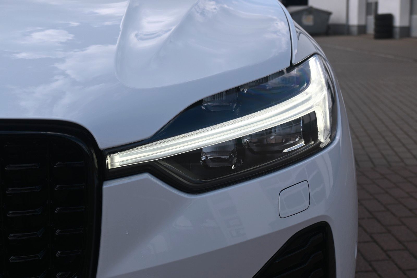 Volvo XC60 B4 D AWD Ultimate Dark*STDHZG*360°*LUFT*ACC