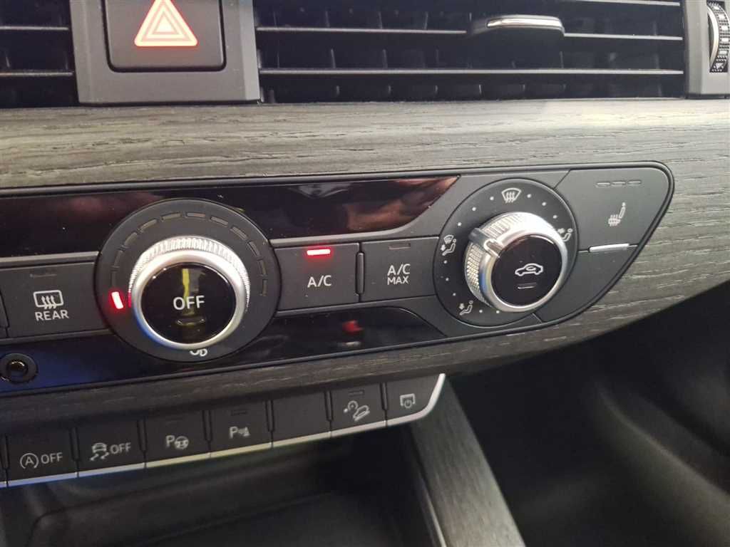Audi A4 Avant 40 2.0 TFSI quattro S-tronic - Samsaru's Car Outlet