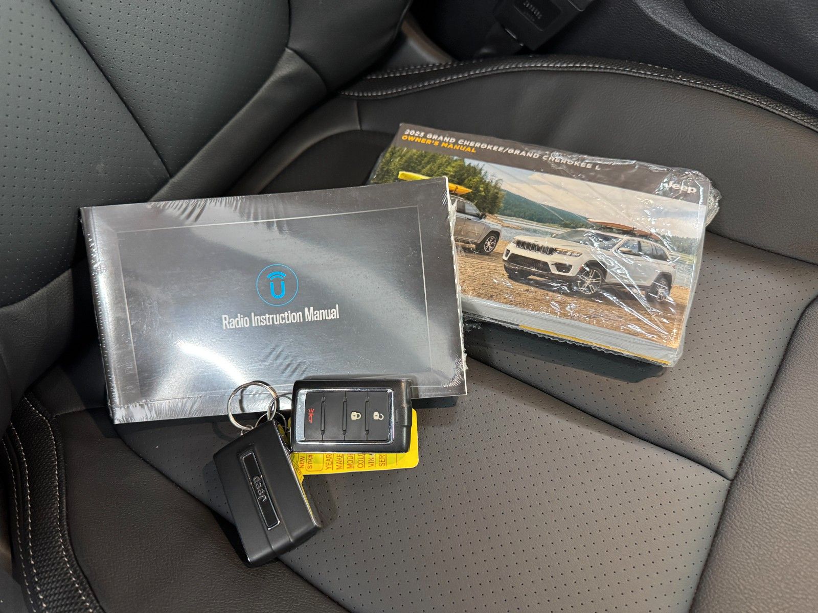 Jeep Grand Cherokee L Laredo 4x4/Unfallfrei!/Akh-3,1T