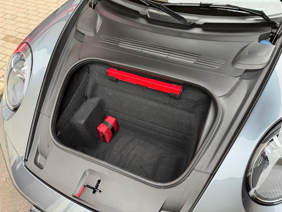 Porsche 911 Turbo - Samsaru's Car Outlet